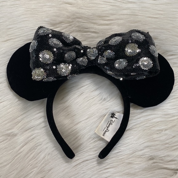 🍓[ Disney Parks ] Discontinued Minnie Mouse Ears with Removable Bow - Picture 5 of 10
